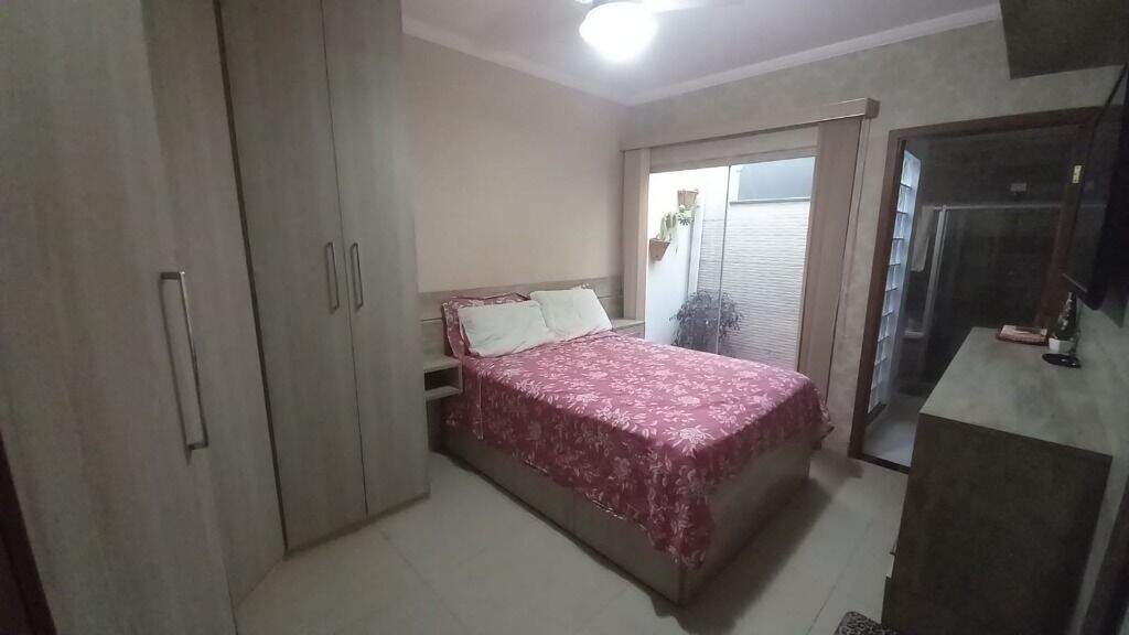 Casa à venda no Vila Paulista: Dormitório 1