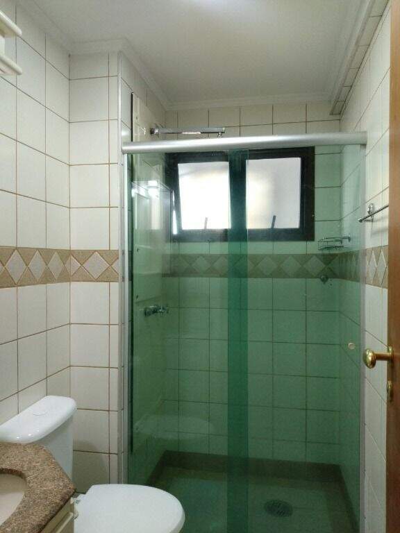 Apartamento à venda no Centro: banheiro social