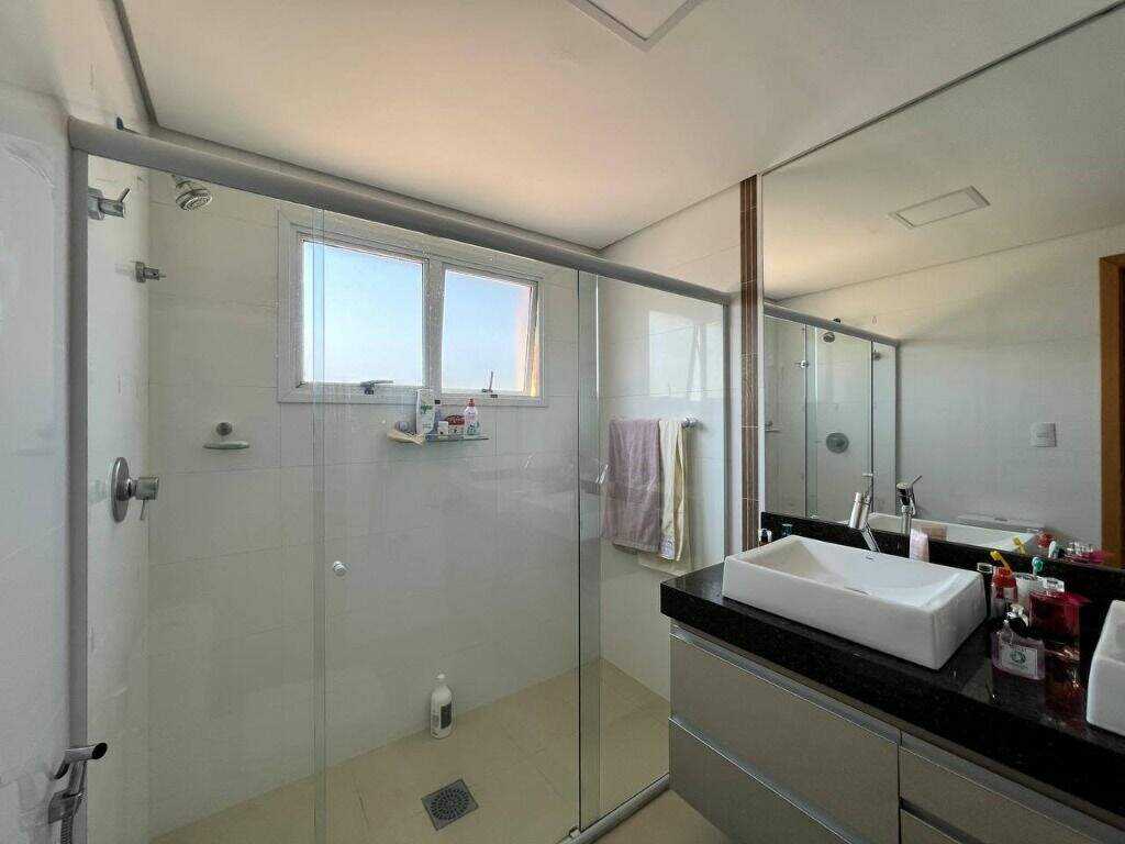 Apartamento à venda no Cidade Jardim: Banheiro suíte
