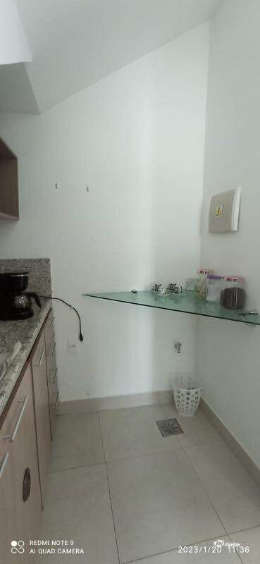 Sala para aluguel no Saúde: copa 