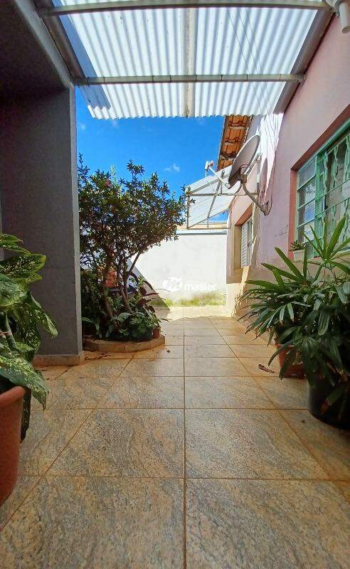 Casa à venda no Vila Indaiá: 