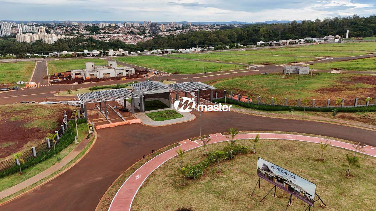 Lote em condomínio à venda no Jardim do Horto: 