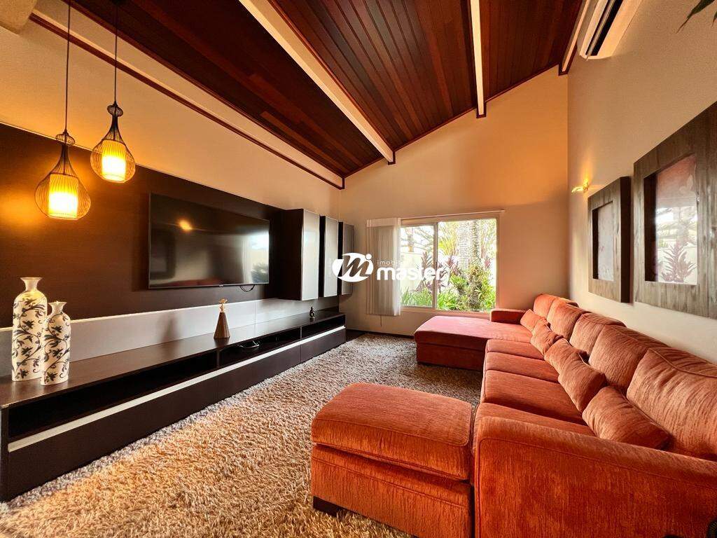 Casa em Condominio à venda no Jardim Residencial Copacabana: Sala de TV