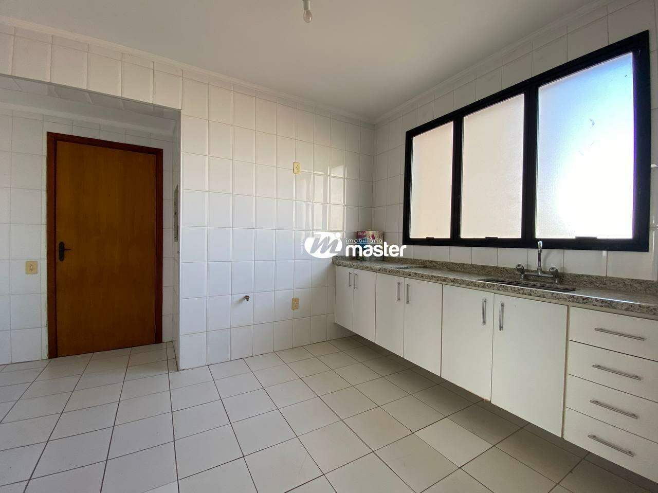 Apartamento à venda no Cidade Jardim: Cozinha 