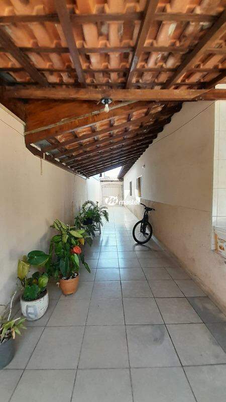 Casa à venda no Vila Cristina: GARAGEM