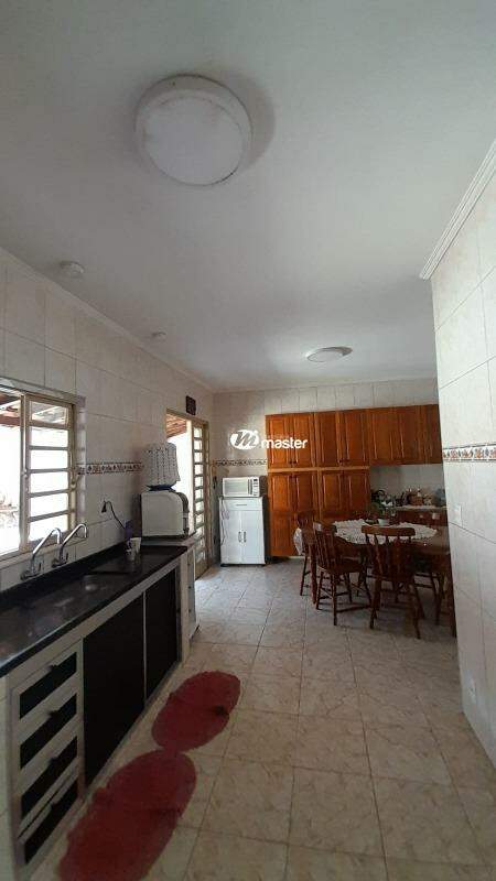 Casa à venda no Vila Cristina: COZINHA