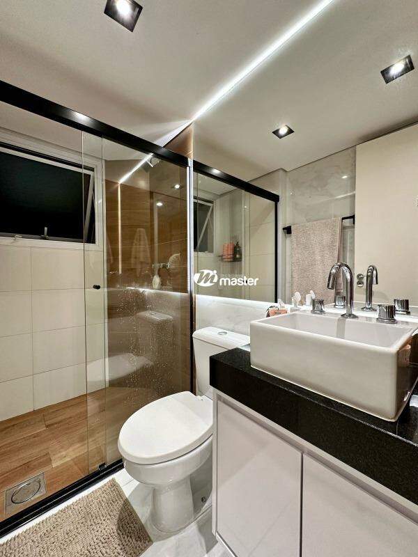 Apartamento à venda no Centro: Banheiro suíte