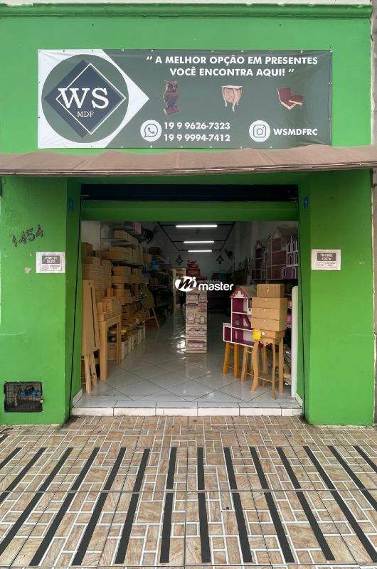 Salão à venda no Centro: 