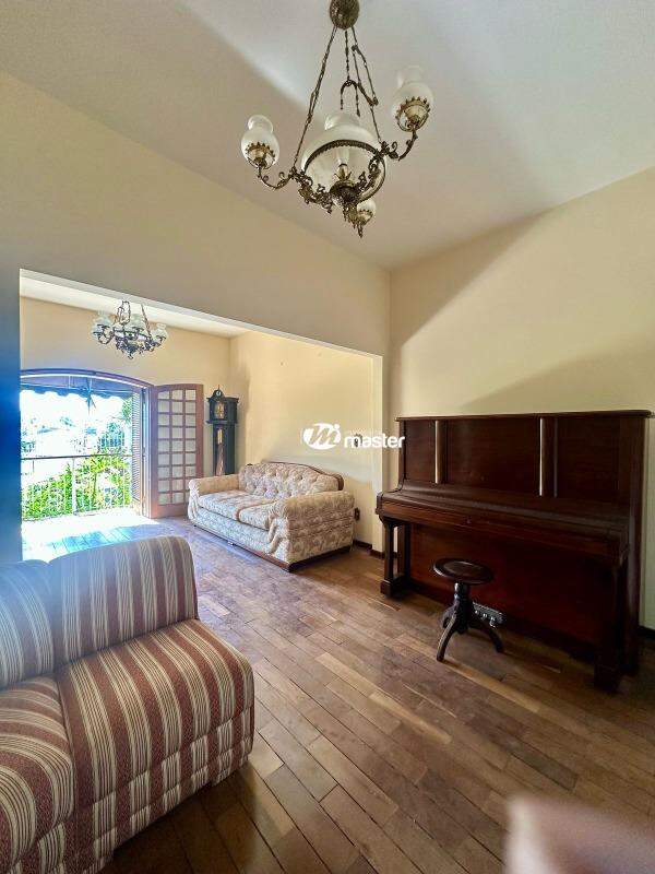 Casa para aluguel no Santa Cruz: 