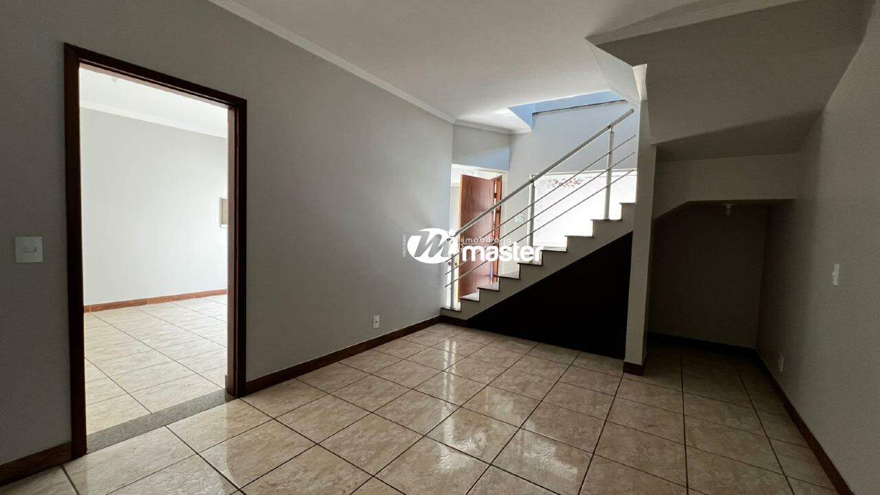 Casa para aluguel no Jardim América: 