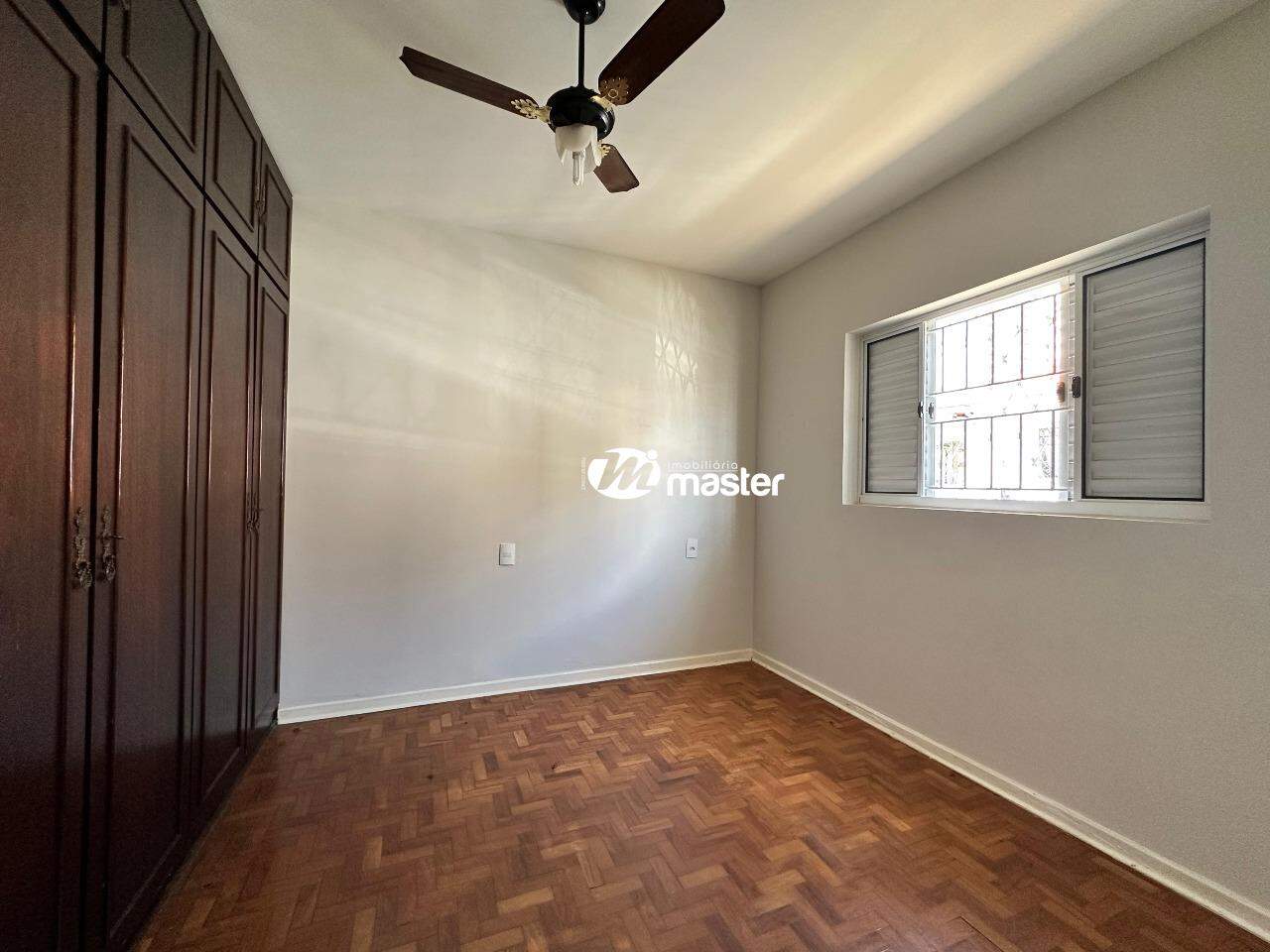 Casa à venda no Jardim Donângela: Dormitório
