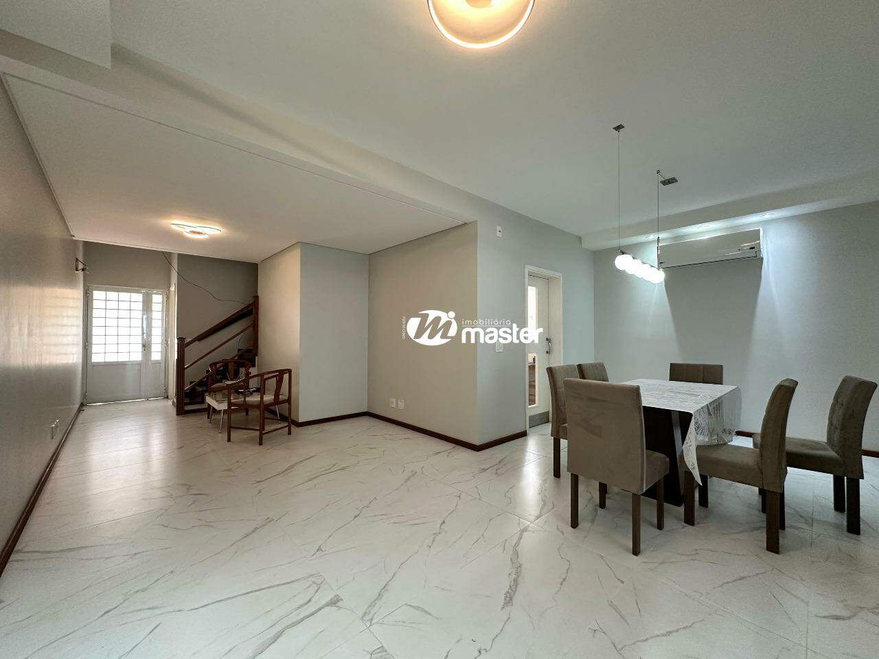 Casa em Condominio à venda no Cidade Jardim: Sala de Jantar