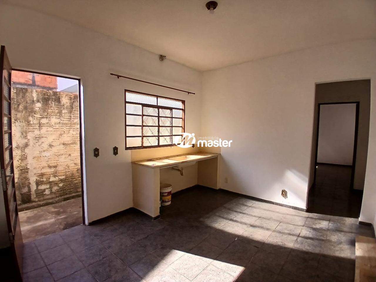 Casa à venda no Parque Mãe Preta: COZINHA