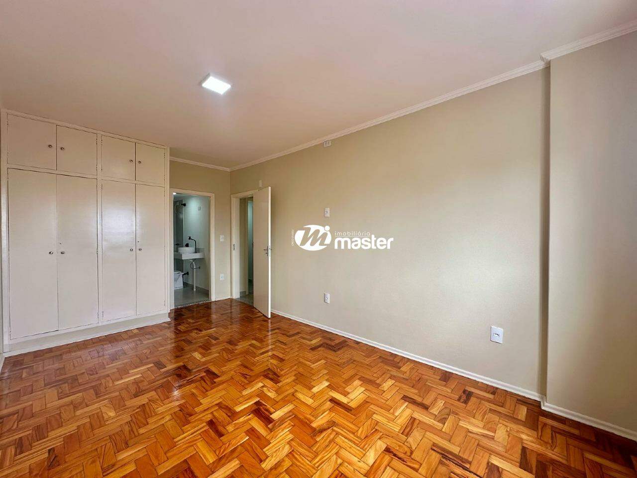Apartamento à venda no Centro: Suíte 1