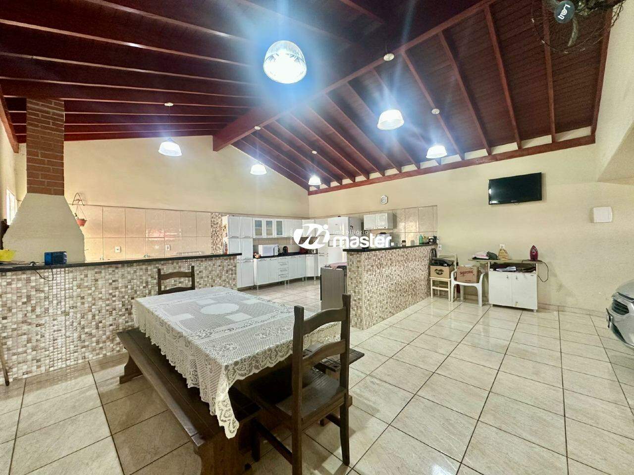 Casa à venda no Parque Universitário: Cozinha Ampla