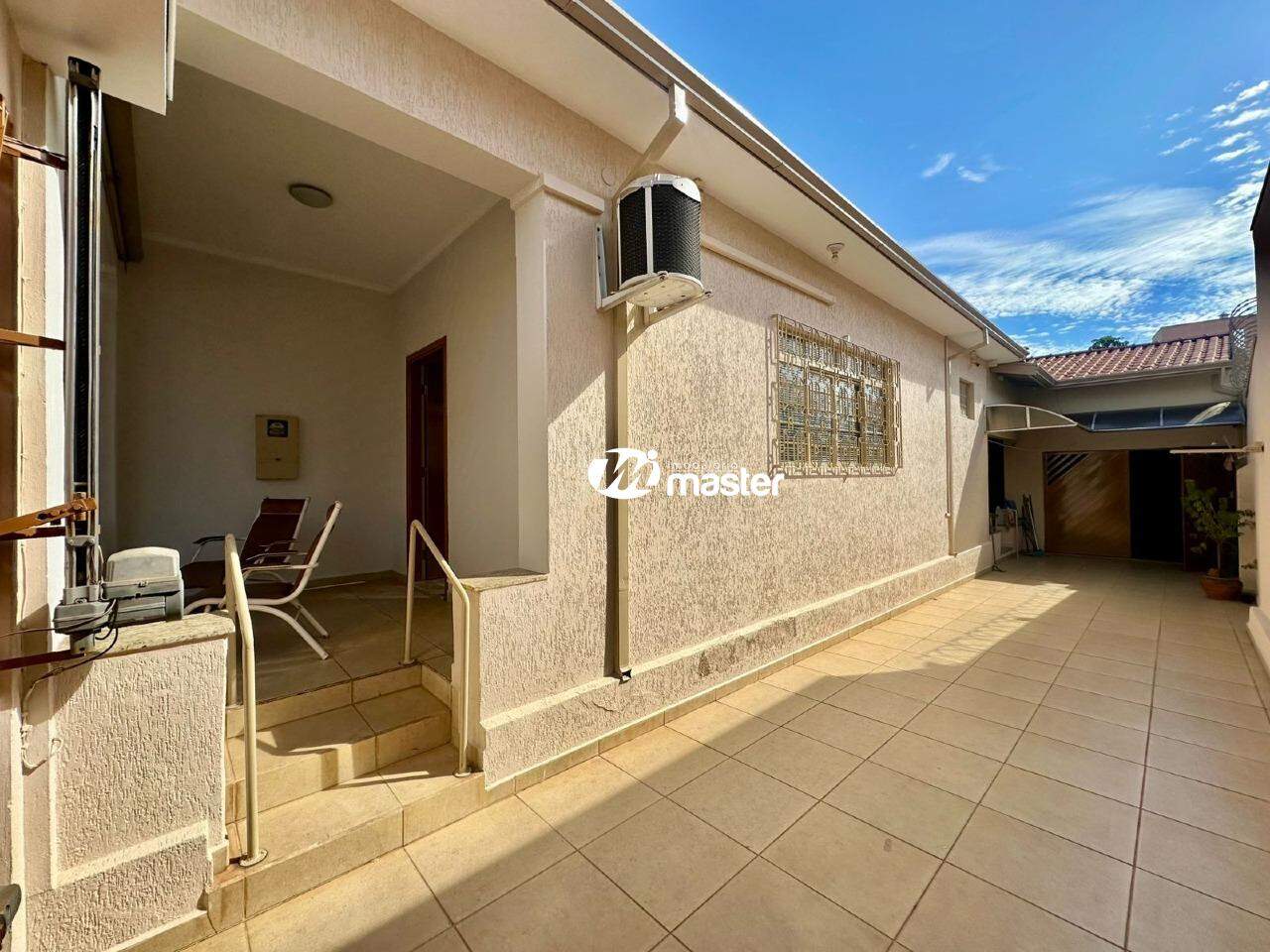 Casa à venda no Santa Cruz: Entrada