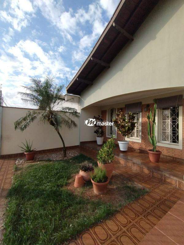 Casa à venda no Jardim São Paulo: FRENTE 