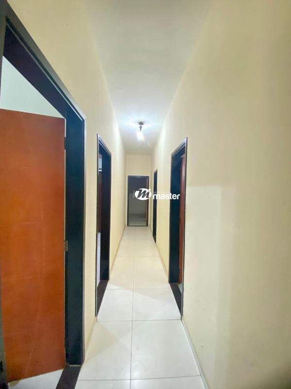 Casa à venda no Zona Central: Hall