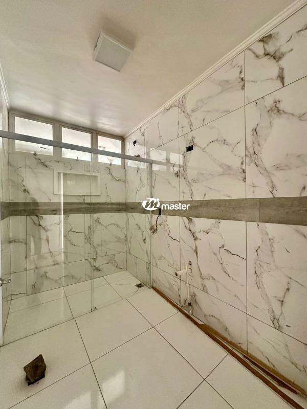 Apartamento à venda no Zona Central: Banheiro Social