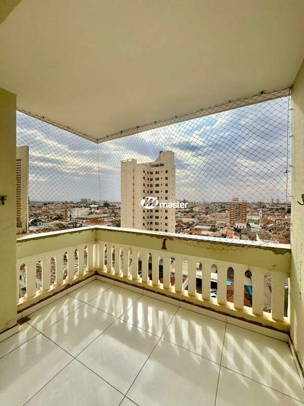 Apartamento à venda no Zona Central: Sacada