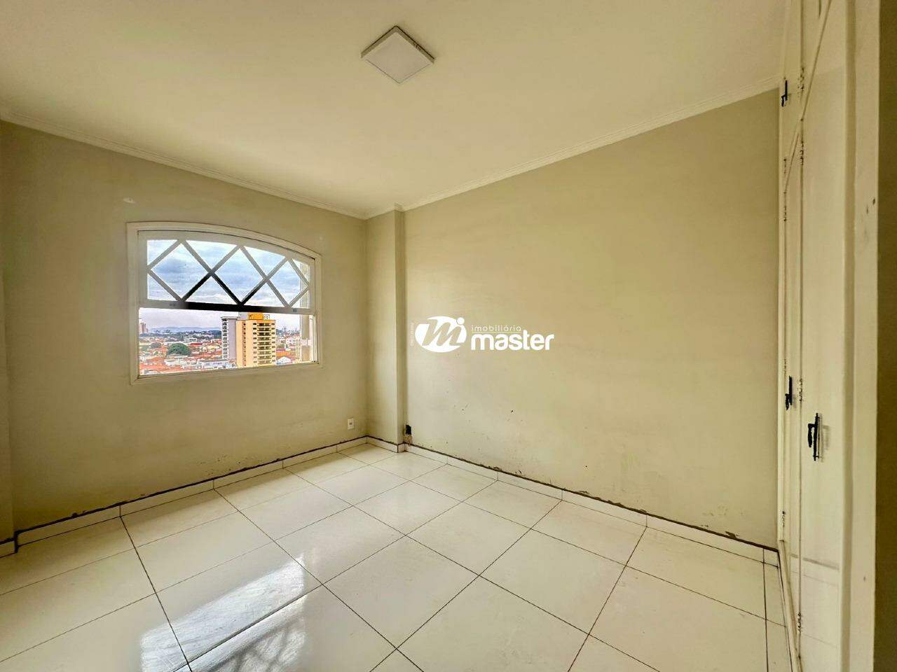 Apartamento à venda no Zona Central: Dormitório 1