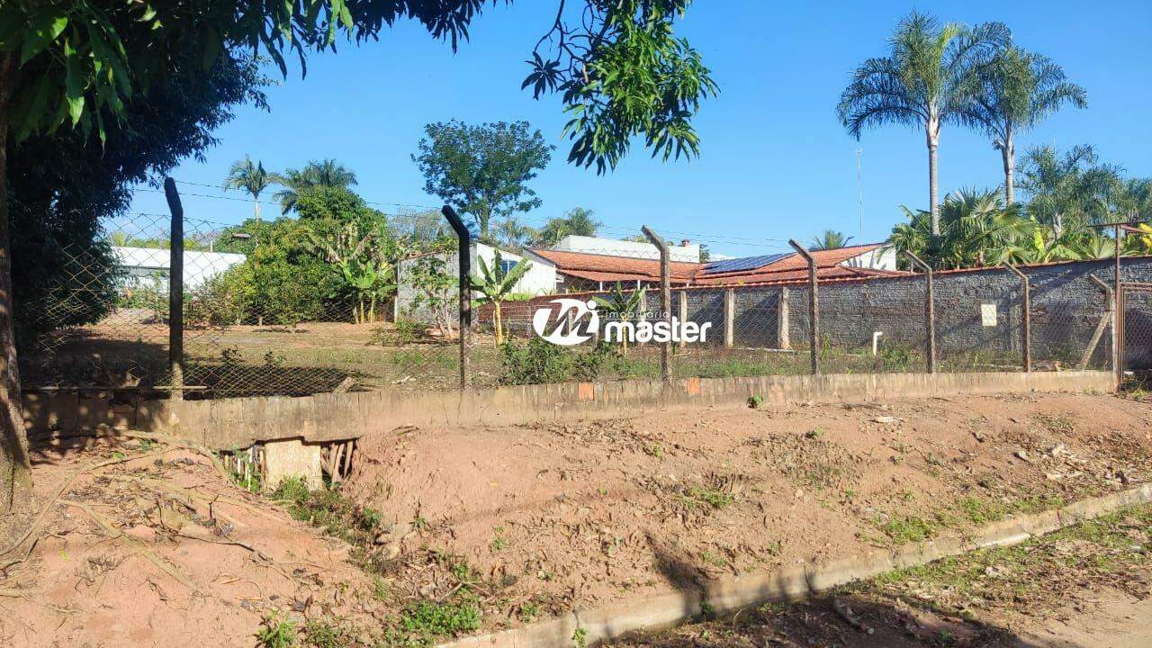 Terreno à venda no Núcleo Urbano Lageado Portal dos Nobres: 