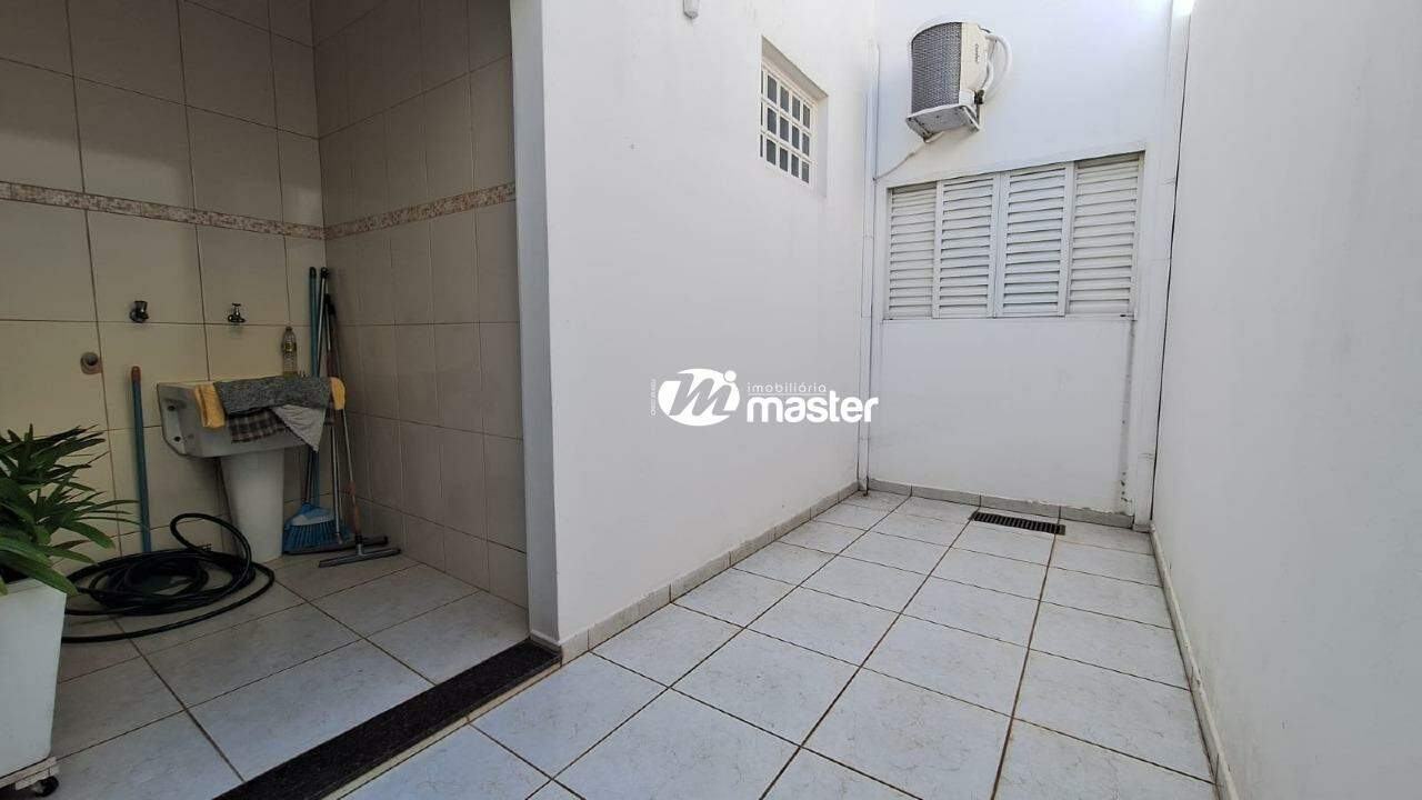 Casa comercial para aluguel no Santa Cruz: 