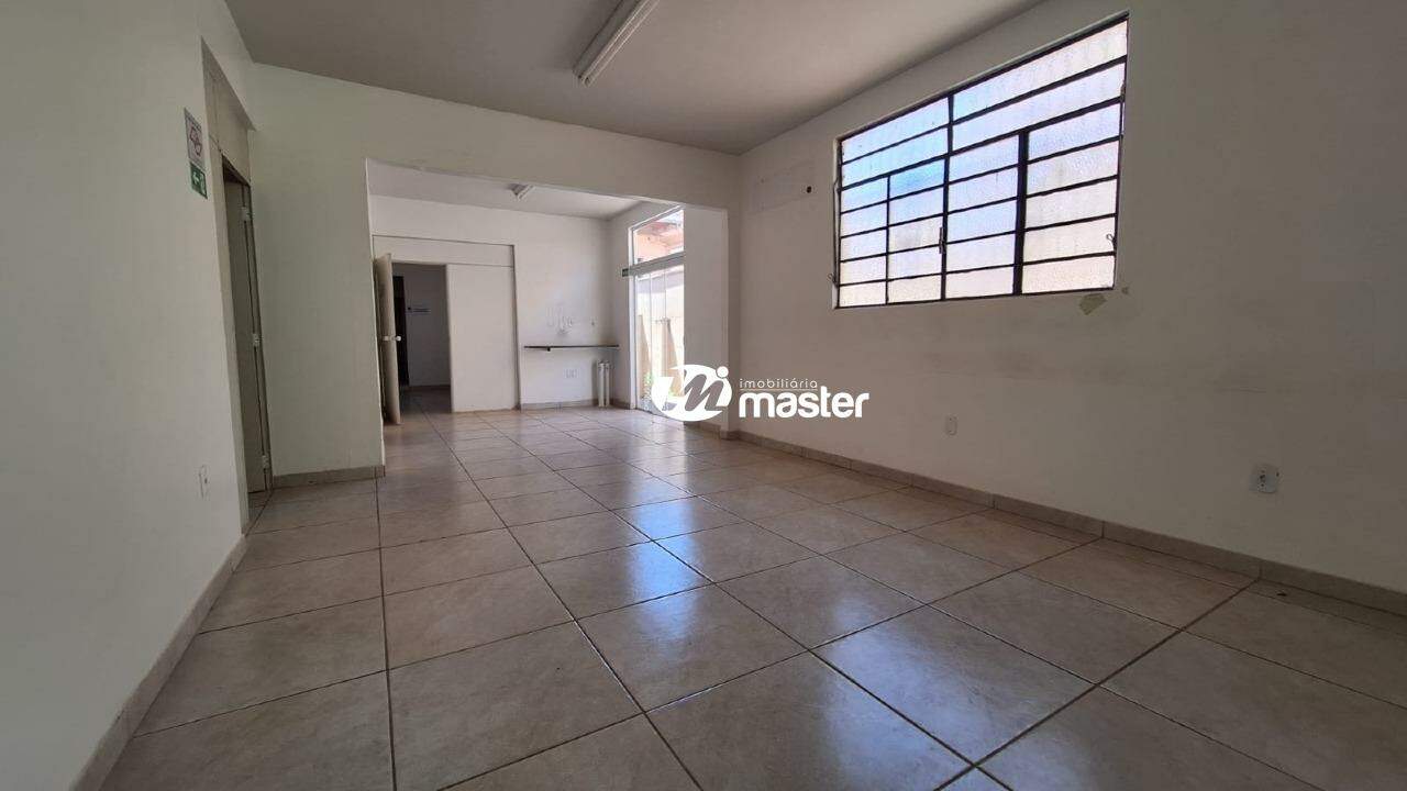 Casa comercial para aluguel no Zona Central: 