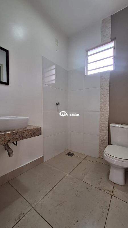 Casa comercial à venda no Zona Central: 
