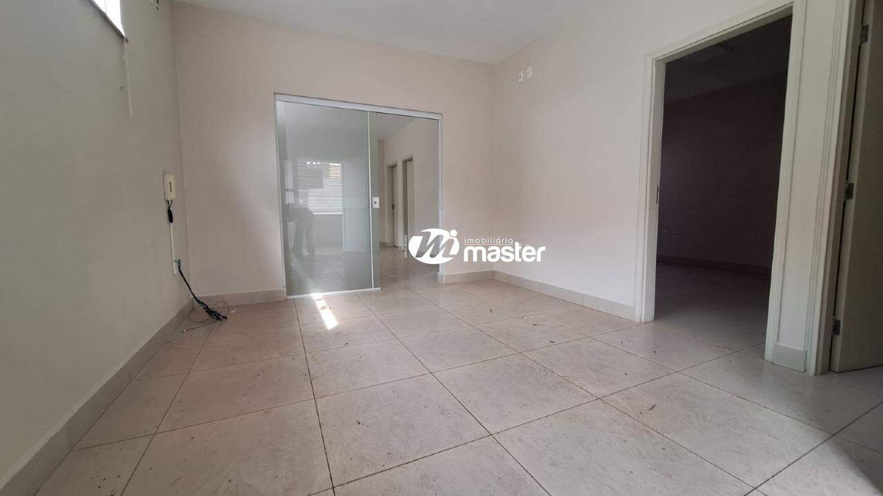 Casa comercial à venda no Zona Central: 