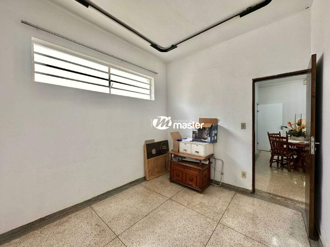 Casa comercial para aluguel no Centro: SALA 6