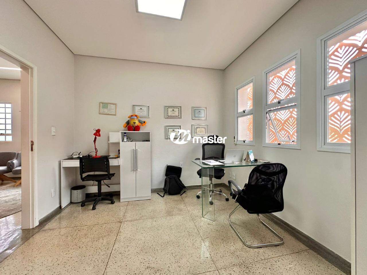 Casa comercial para aluguel no Centro: SALA 1