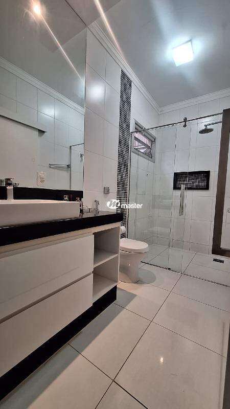 Casa em Condominio à venda no Núcleo Urbano Lageado Portal dos Nobres: 