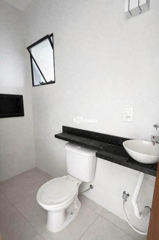 Casa à venda no Jardim Centenário: Banheiro Social