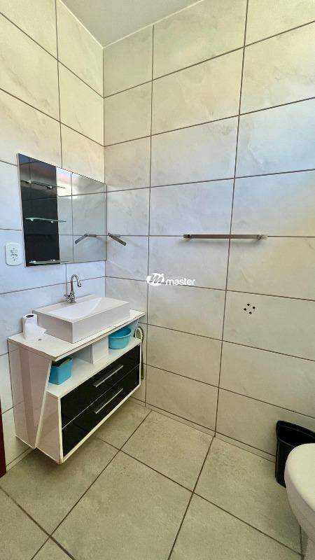 Casa à venda no Parque Residencial Brasília: Banheiro Social
