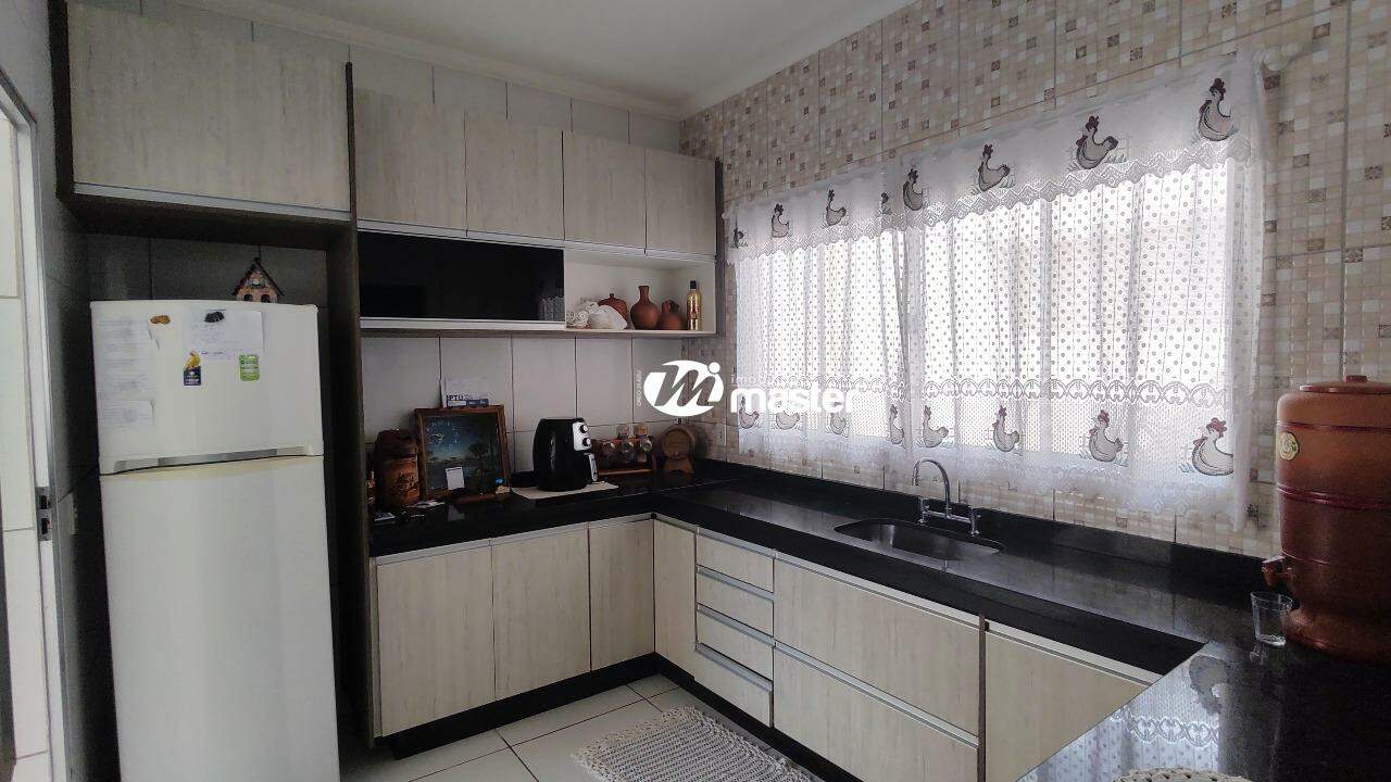 Casa à venda no Jardim Dona Regina Picelli: Cozinha - Vista l