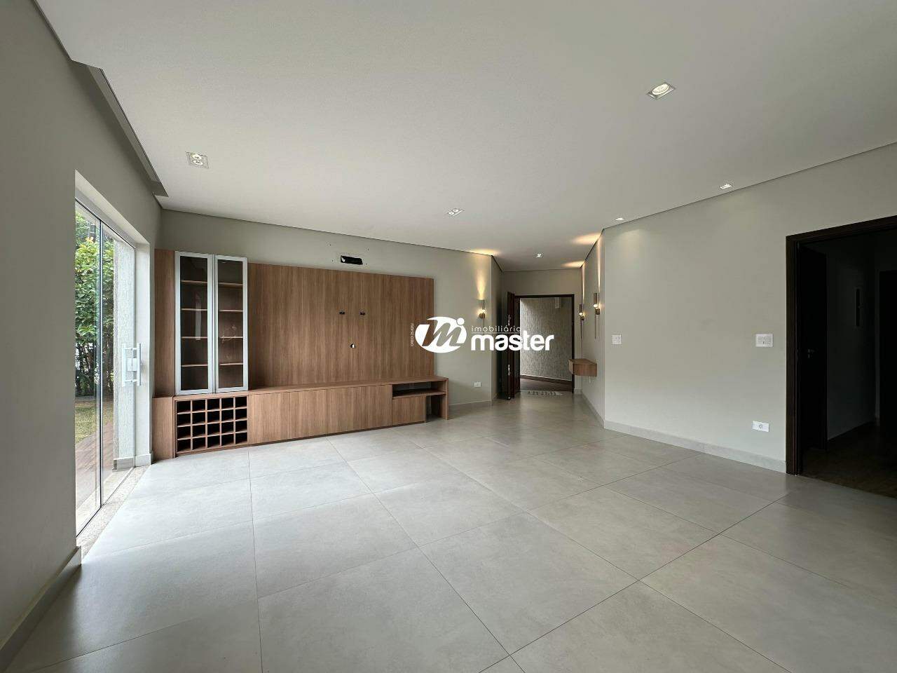 Casa em Condominio à venda no Residencial Florença: Sala de TV