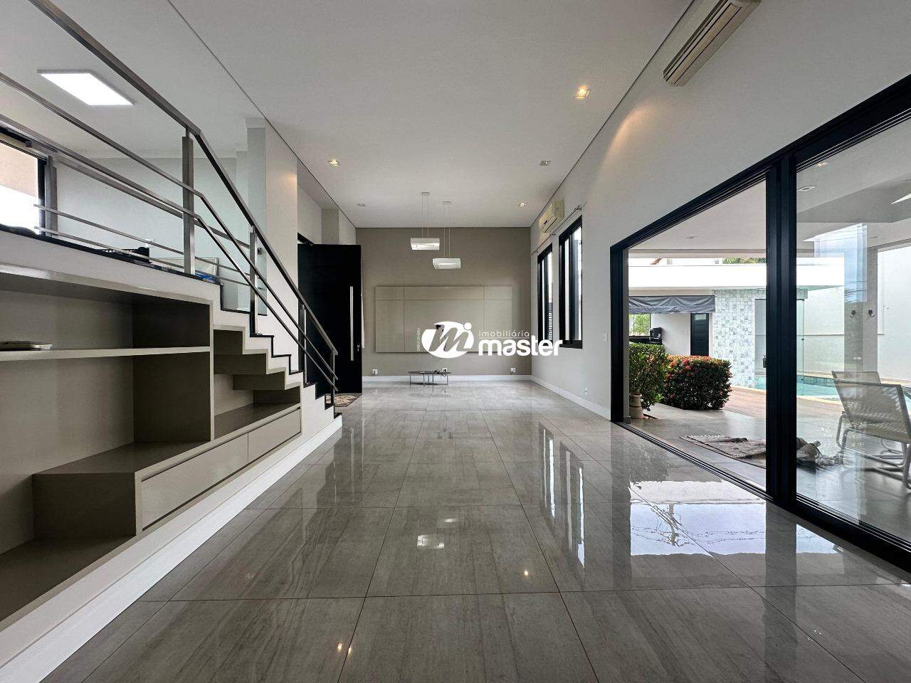 Casa em Condominio à venda no Jardim Conduta: Sala de TV