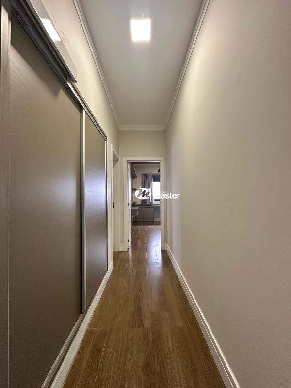 Casa em Condominio à venda no Jardim Conduta: Corredor de acesso aos dormitórios