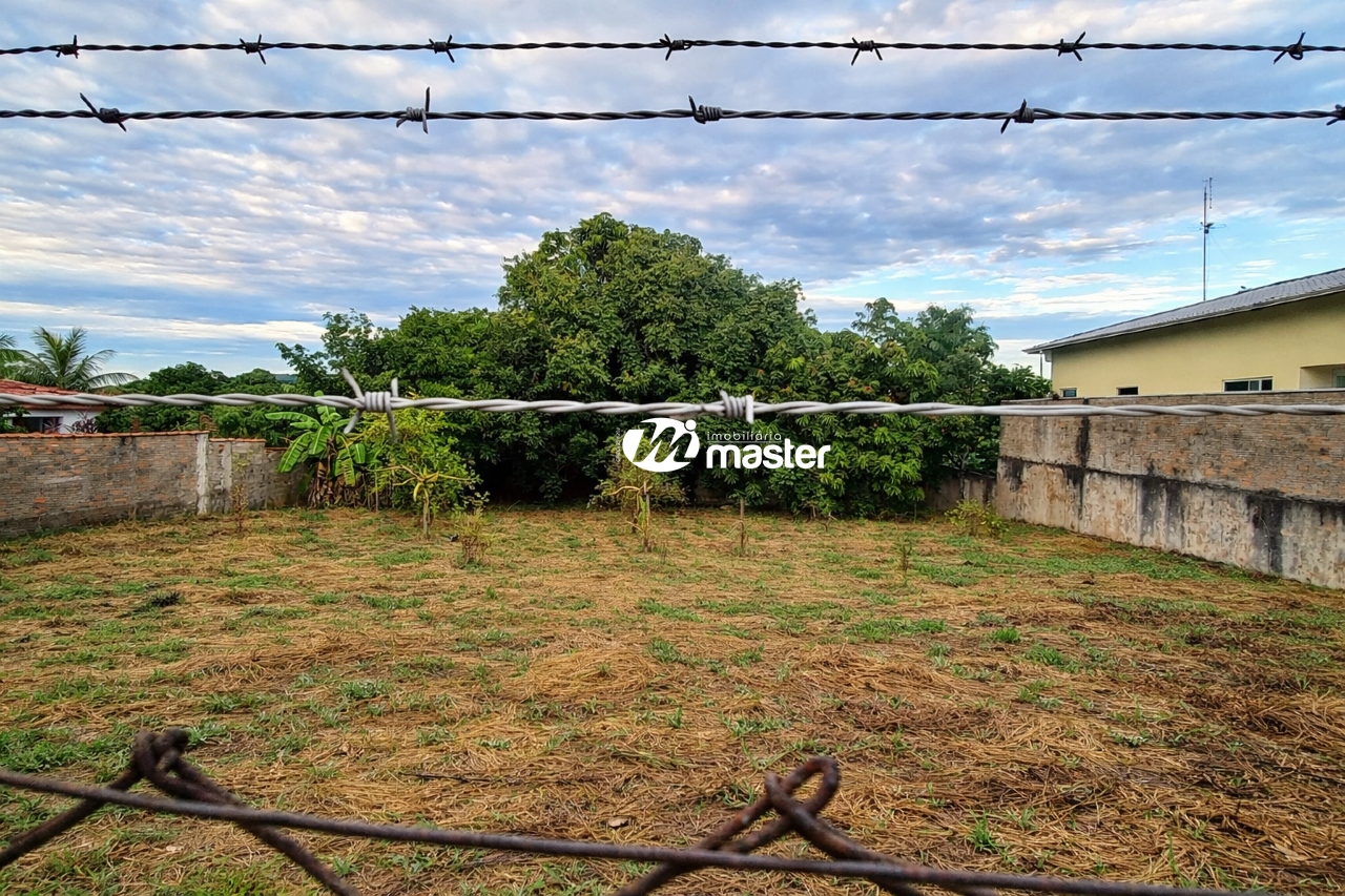 Terreno à venda no Núcleo Urbano Lageado Portal dos Nobres: 