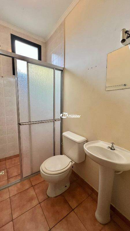 Apartamento para aluguel no Vila Santo Antônio: Banheiro