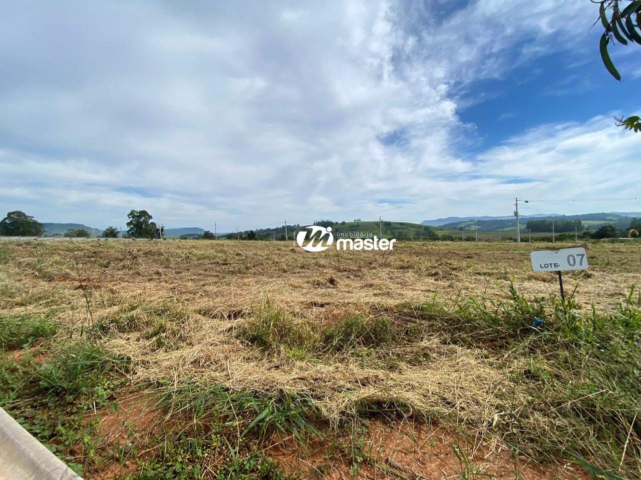 Terreno à venda no Portal das Laranjeiras: 