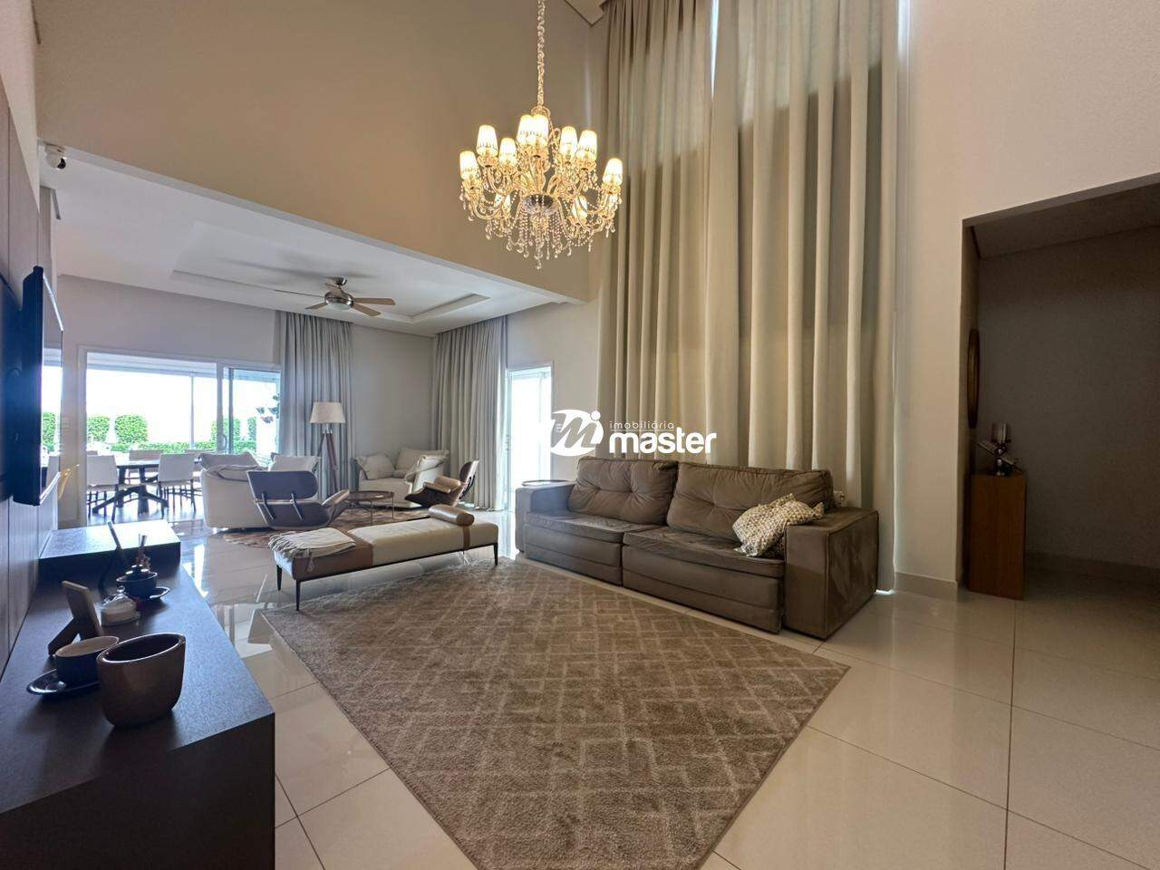 Casa em Condominio à venda no Jardim do Horto: Sala dois ambientes
