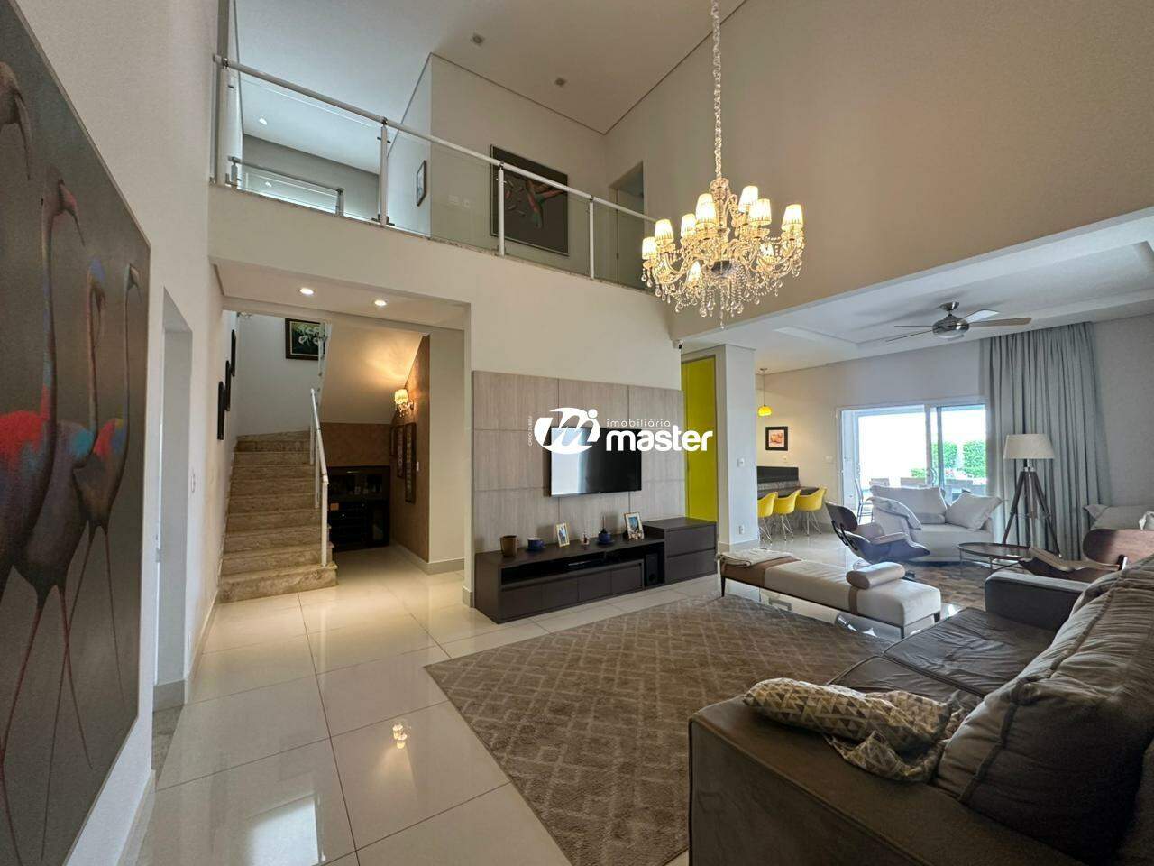 Casa em Condominio à venda no Jardim do Horto: Sala de TV