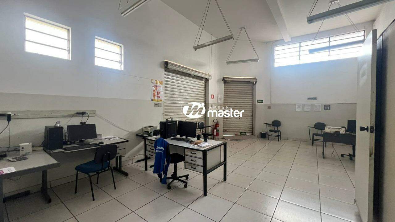 Prédio para aluguel no Zona Central: 