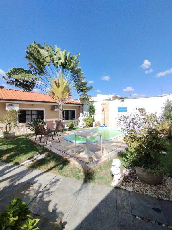 Casa à venda no Santa Cruz: Piscina