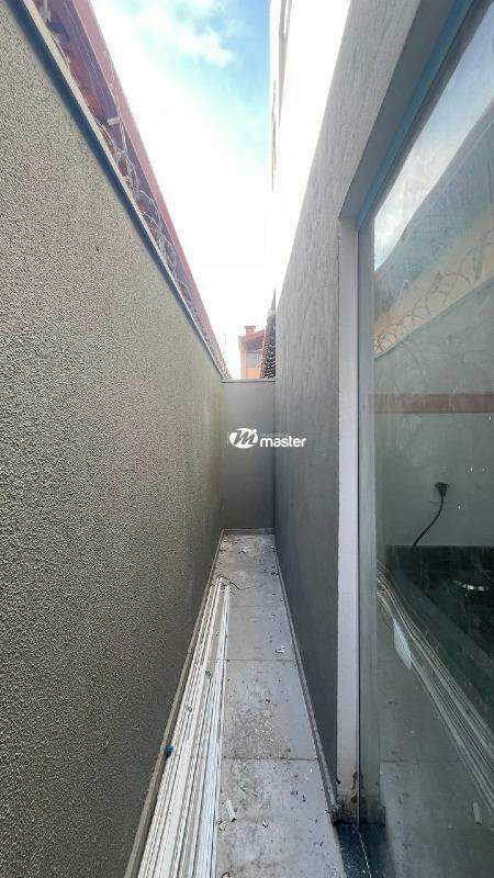 Kitnet para aluguel no Vila Alemã: Corredor externo