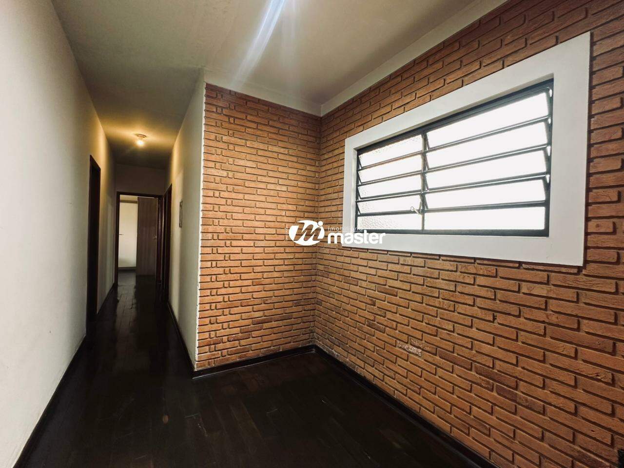 Casa à venda no Jardim Floridiana: corredor