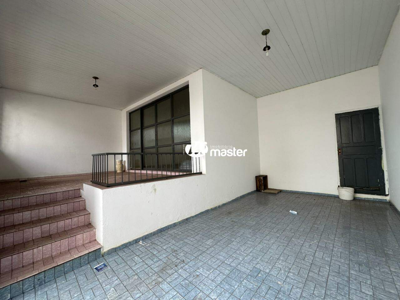 Casa para aluguel no Zona Central: garagem