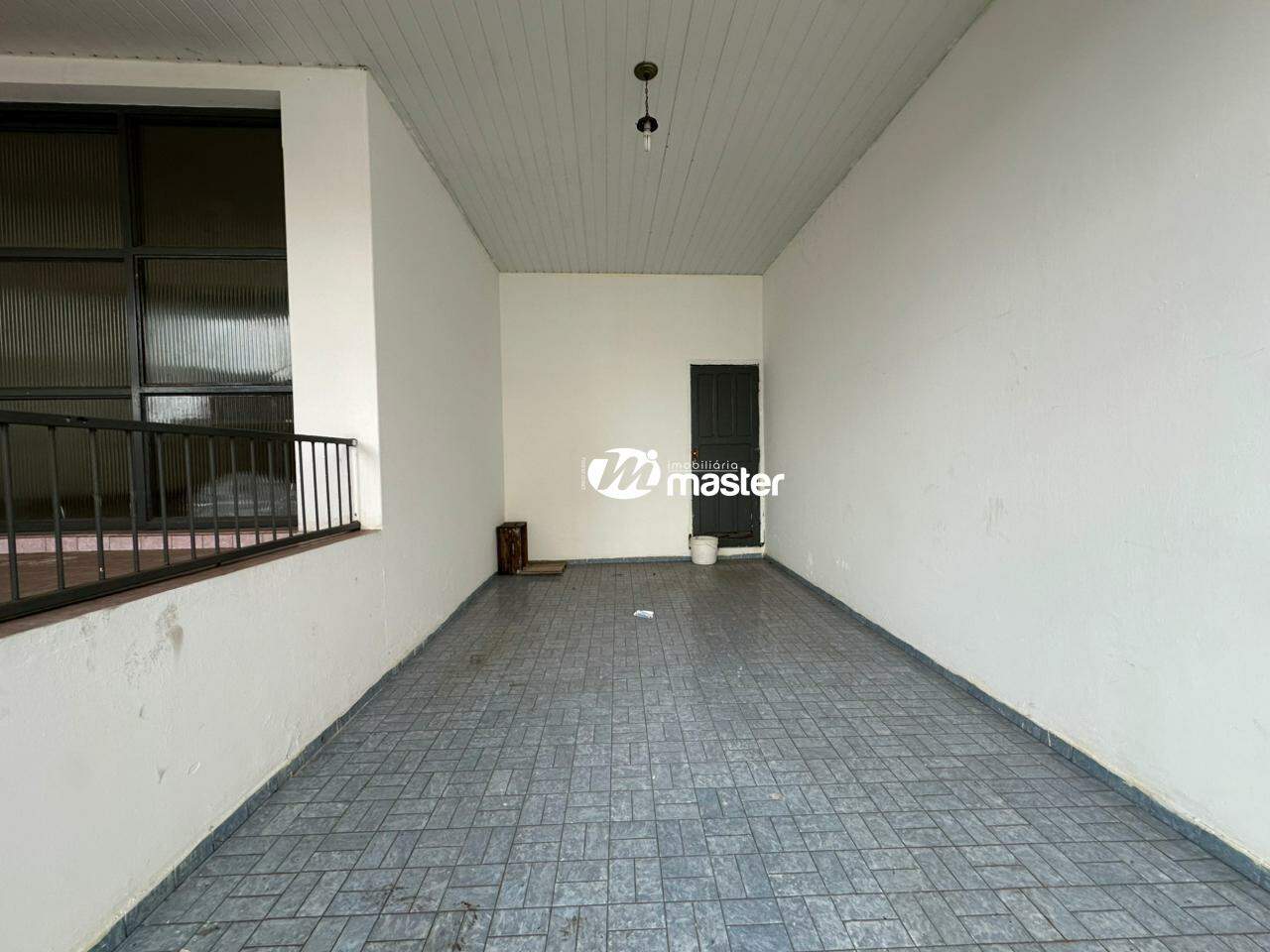 Casa para aluguel no Zona Central: garagem